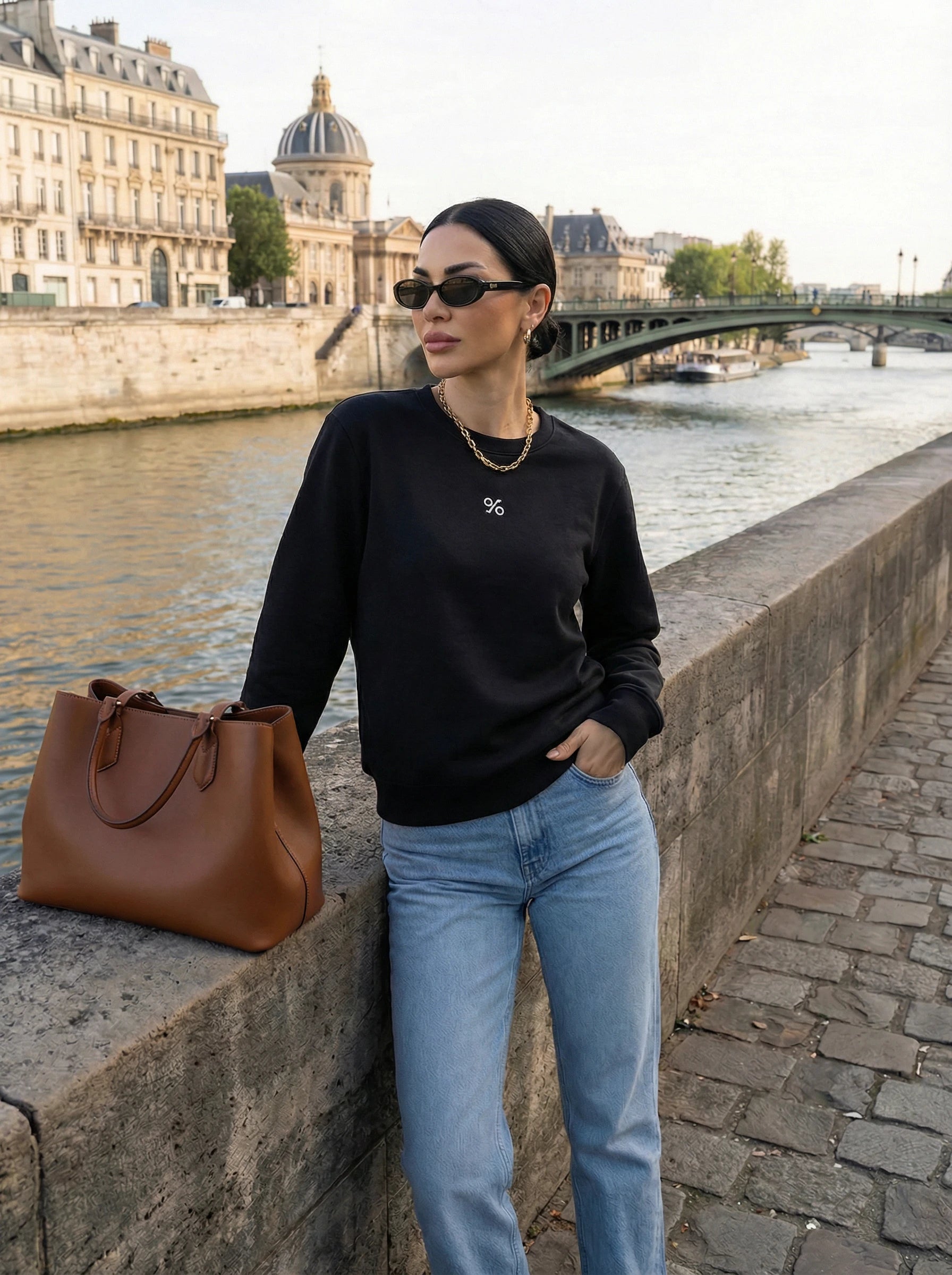 Minimal Logo Crew Neck Sweatshirt