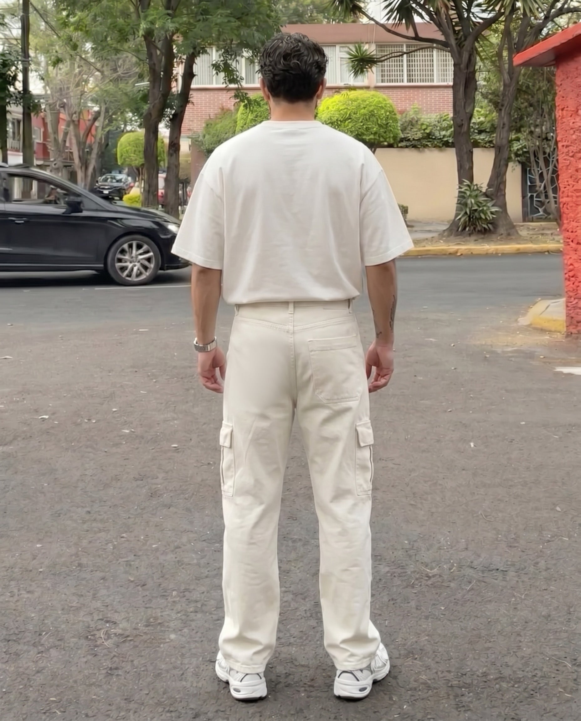 Modern Straight-Leg Cargo Jeans